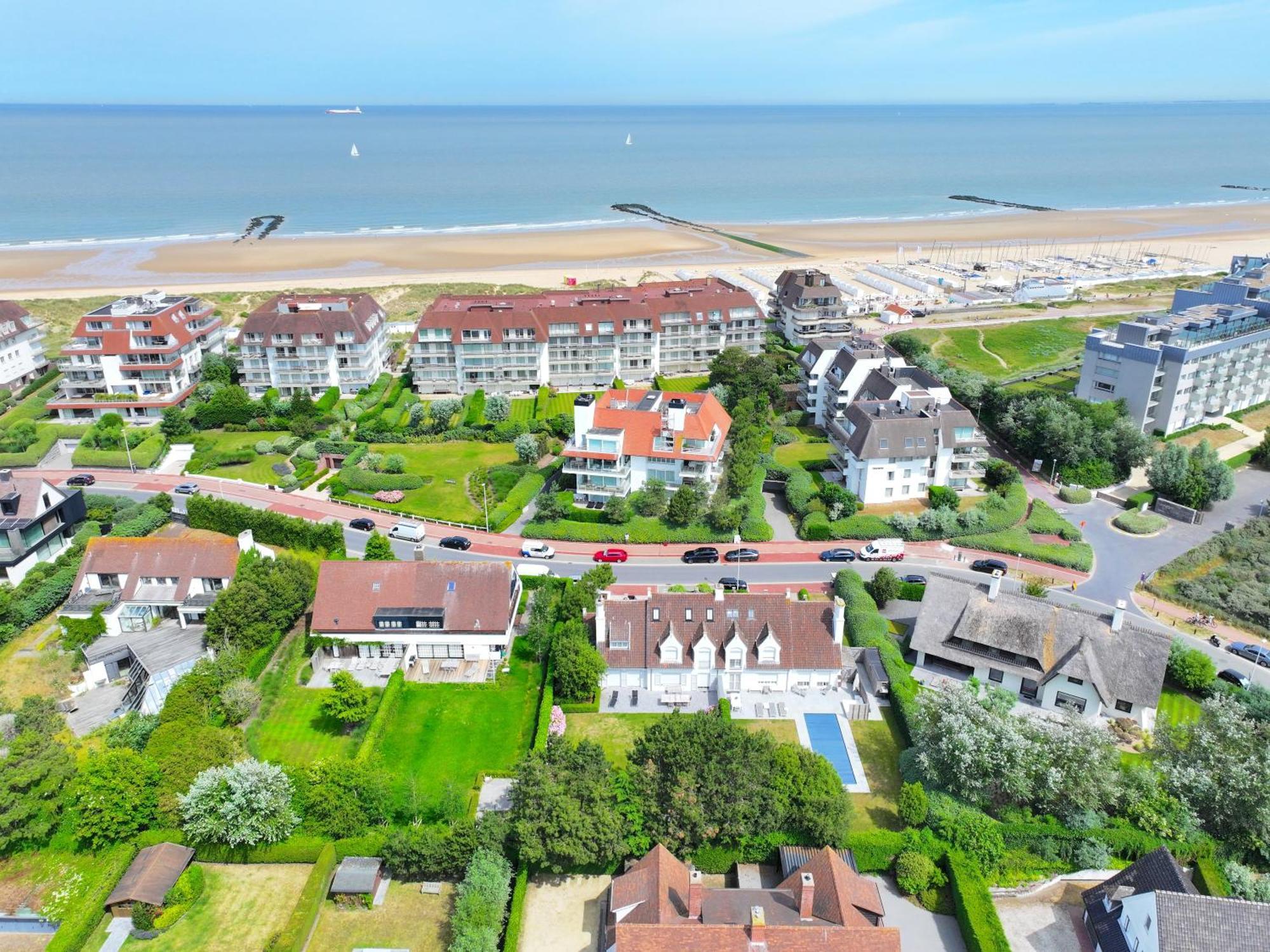 Charming Villa Near The Dunes Of Knokke Le Zoute Kültér fotó